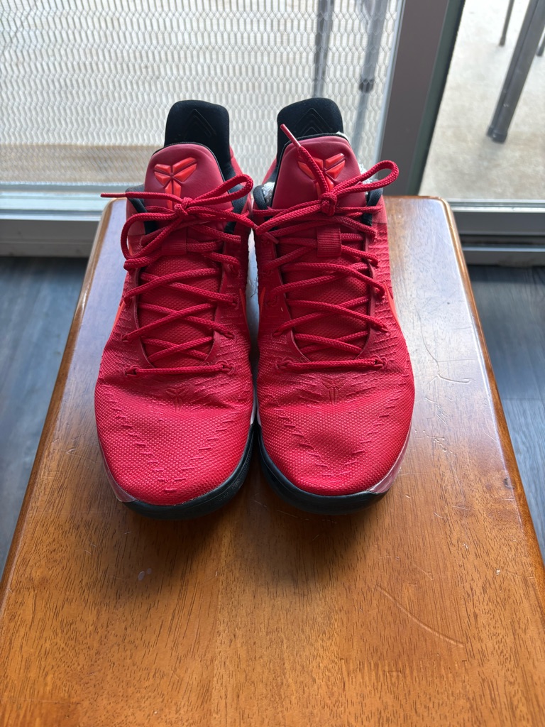Nike Men's Low-Top Athletic Shoes In Red With Black Accents